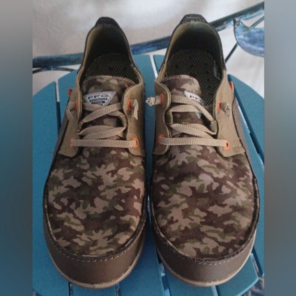 COLUMBIA PFG CAMOUFLAGE SLIP ON SHOESSIZE 9.5EXCELLENT CONDITION